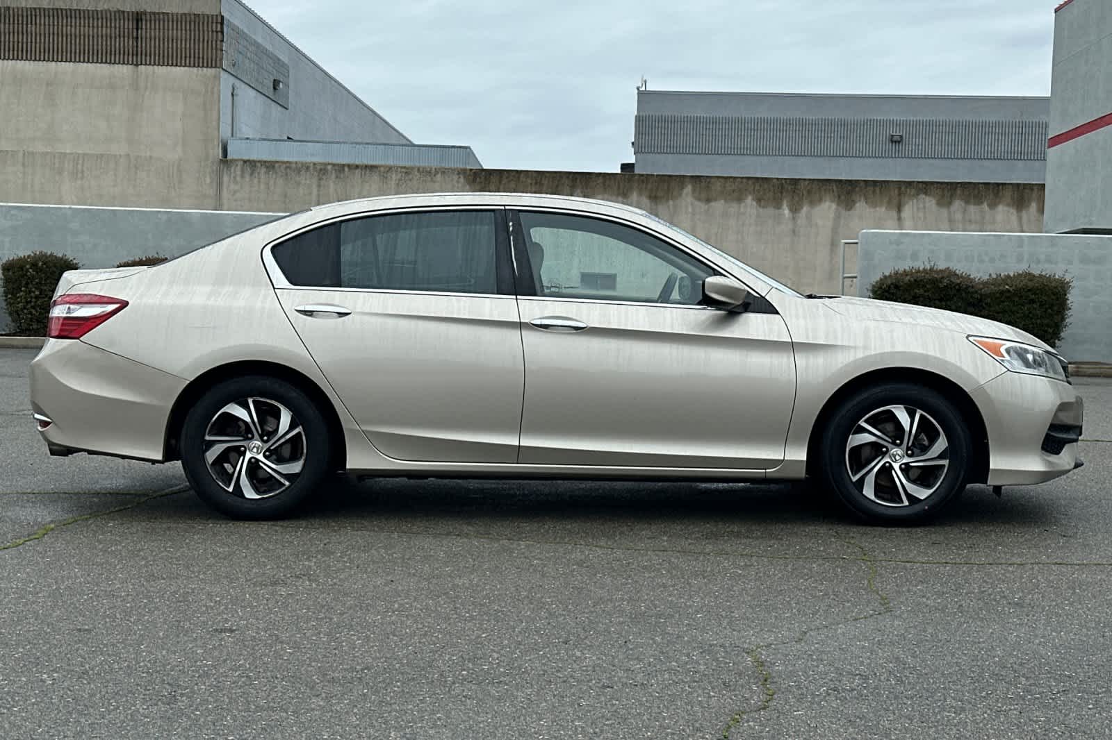Thumbnail: 2017 Honda Accord - 6