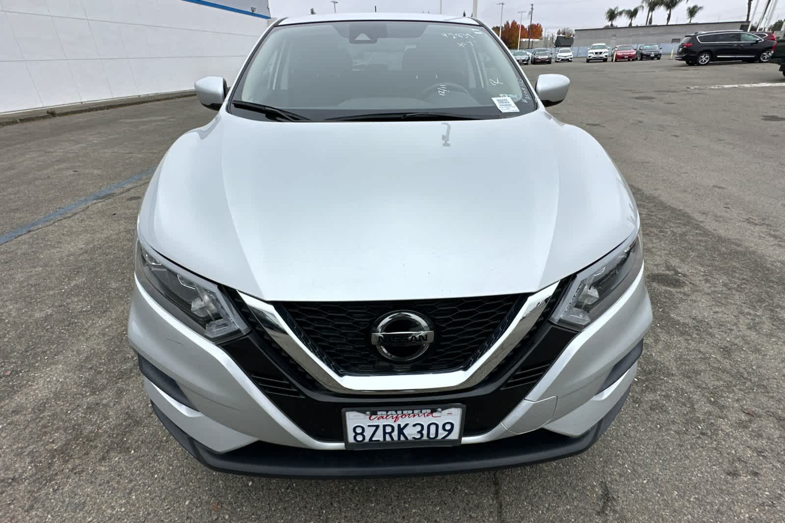 Thumbnail: 2021 Nissan Rogue Sport - 6