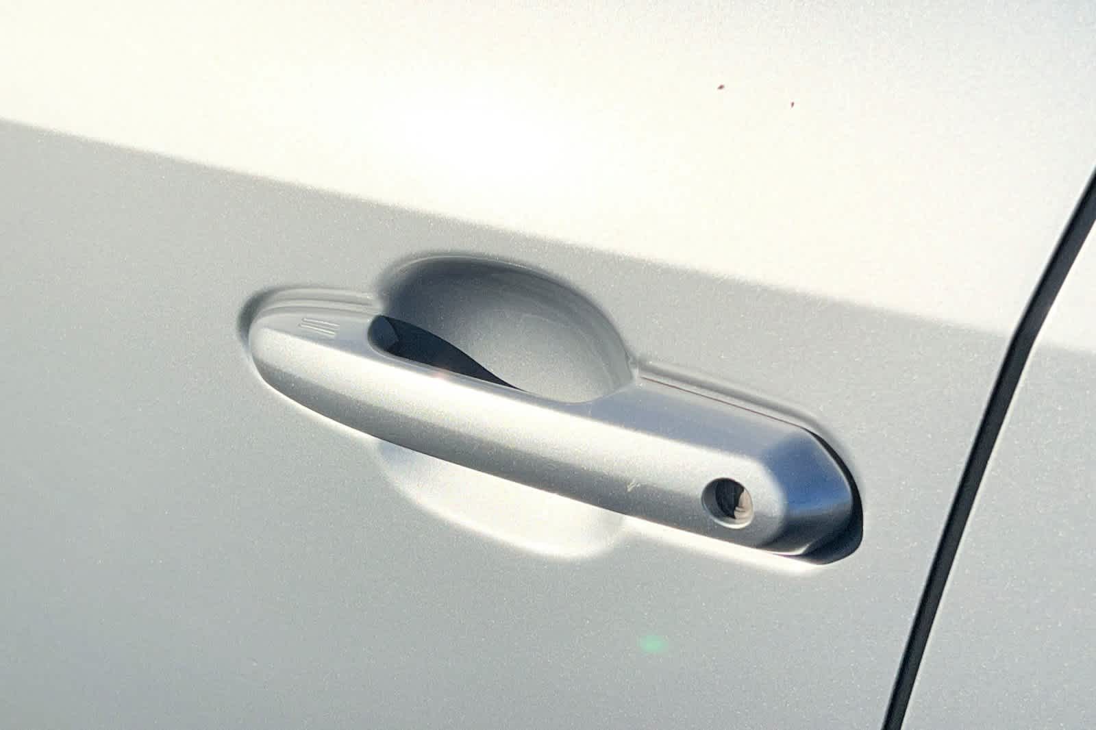 Thumbnail: 2025 Toyota RAV4 - 18