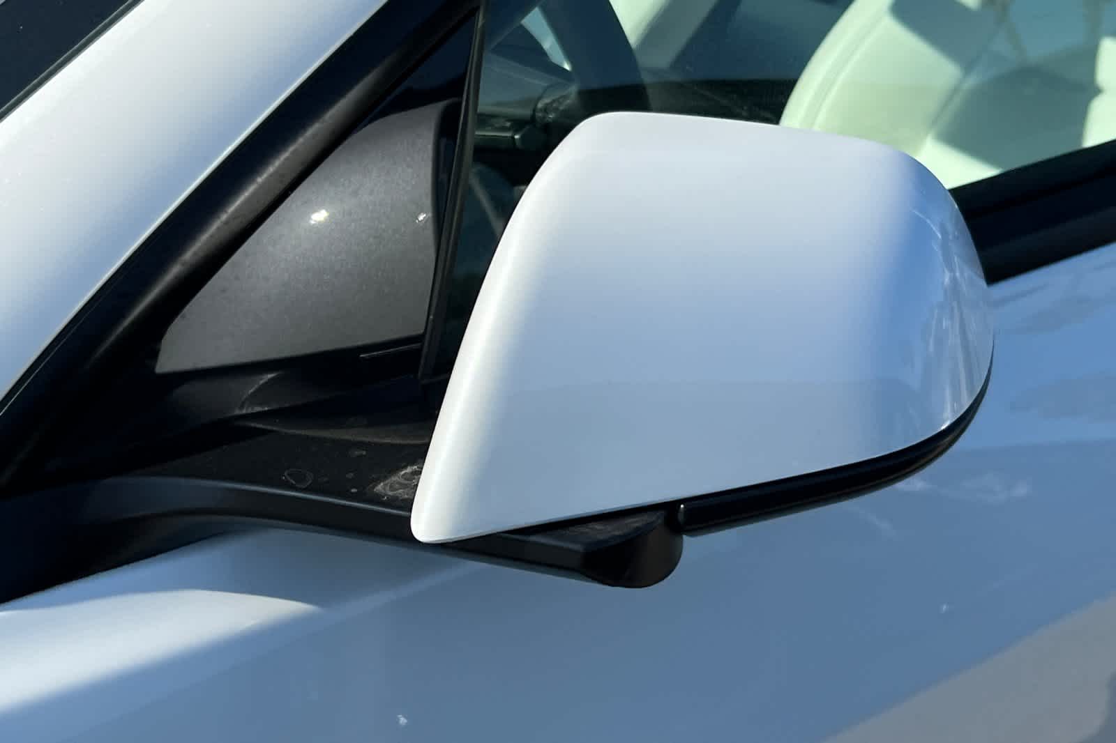 Thumbnail: 2022 Tesla Model 3 - 21