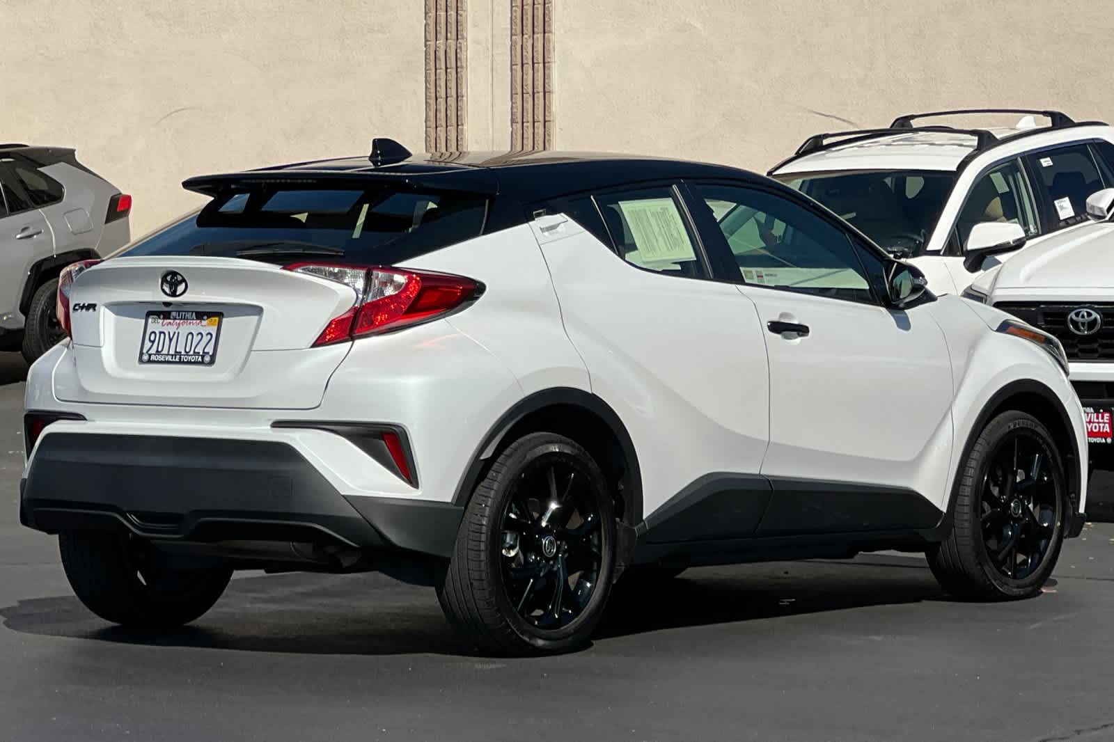 Thumbnail: 2022 Toyota C-HR - 2