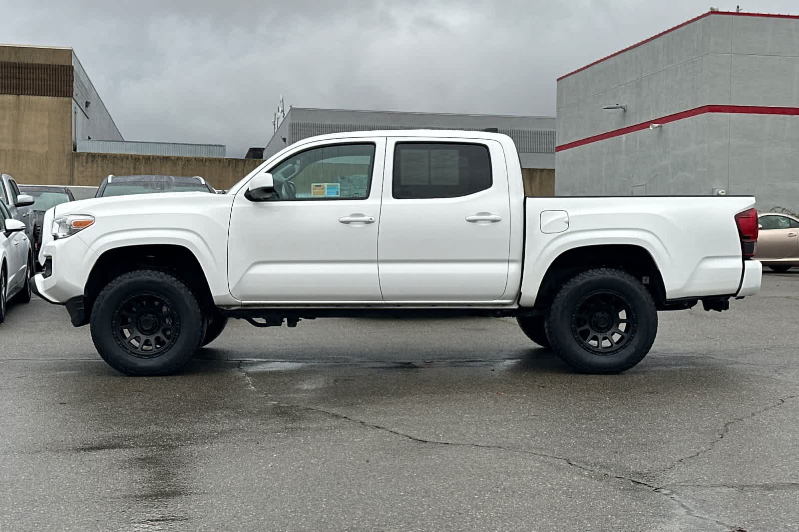 Thumbnail: 2023 Toyota Tacoma - 9