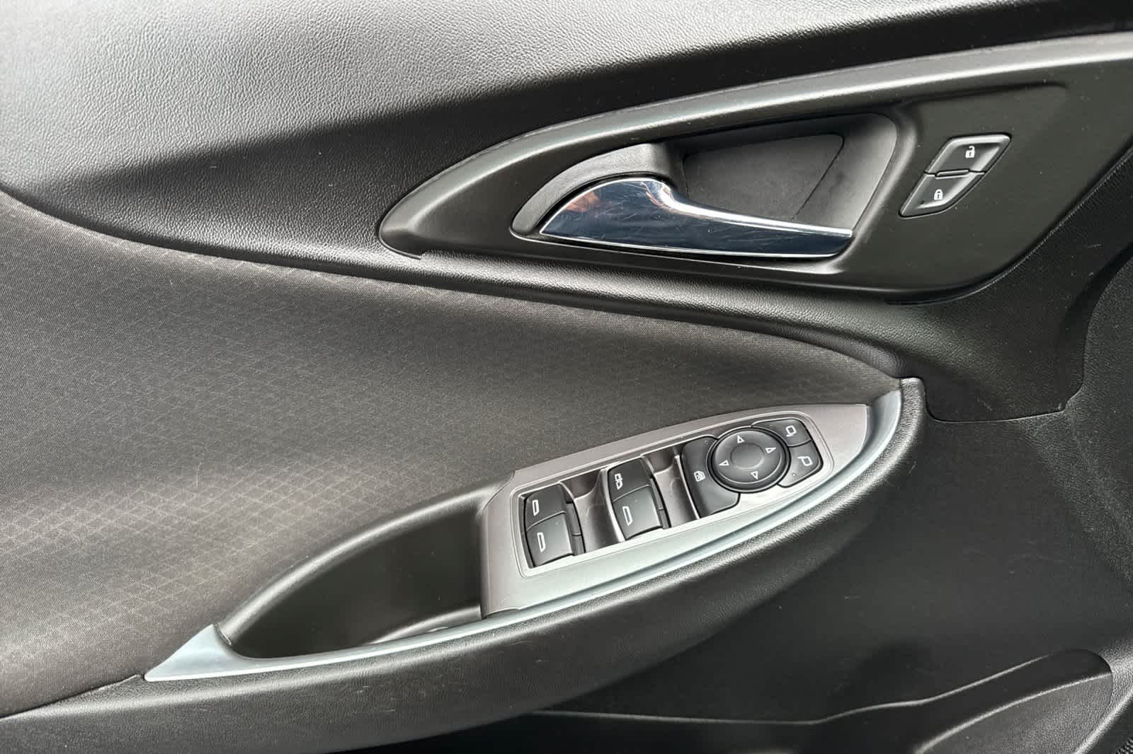 Thumbnail: 2020 Chevrolet Malibu - 12