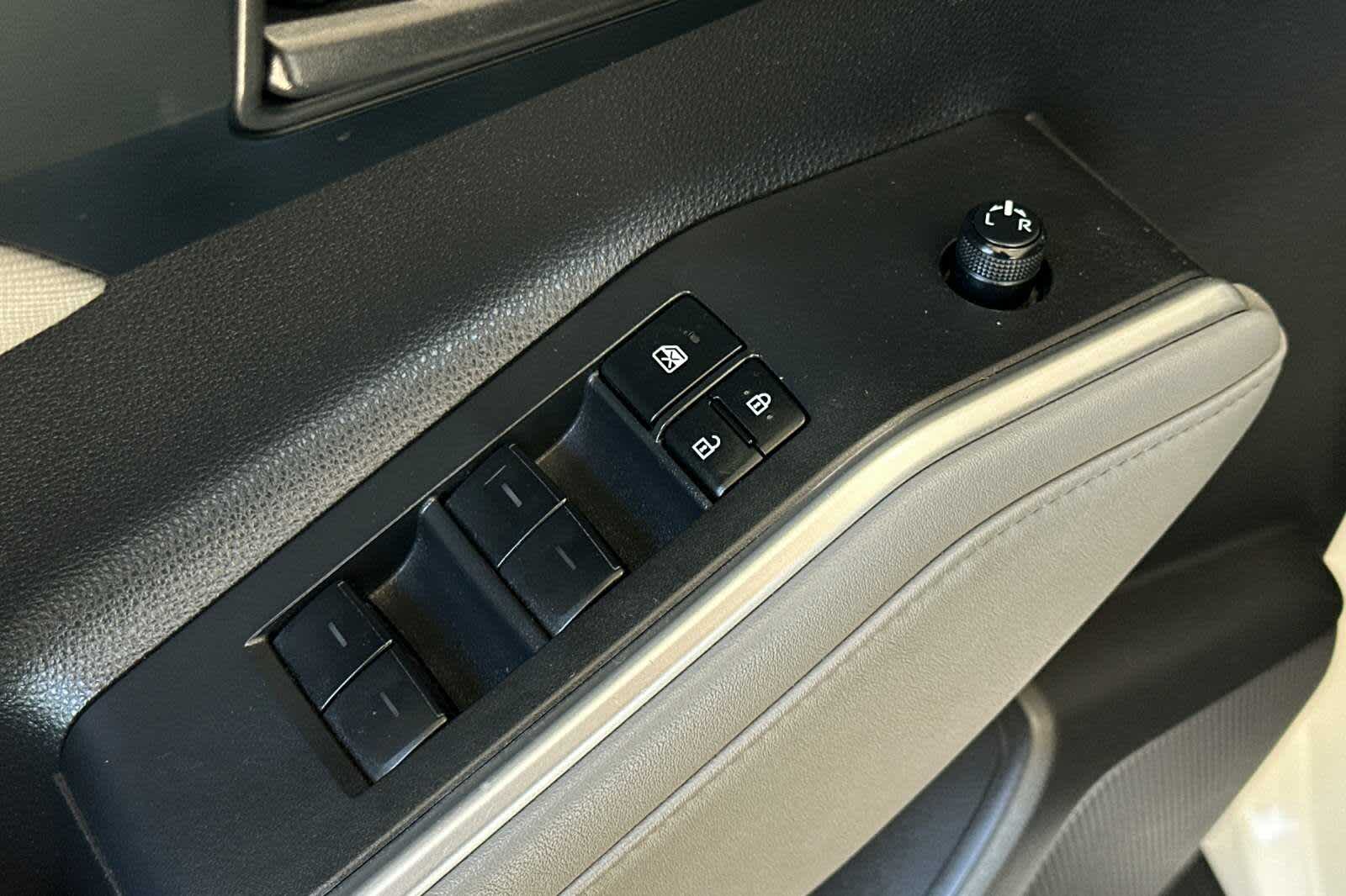 Thumbnail: 2022 Toyota Highlander - 13