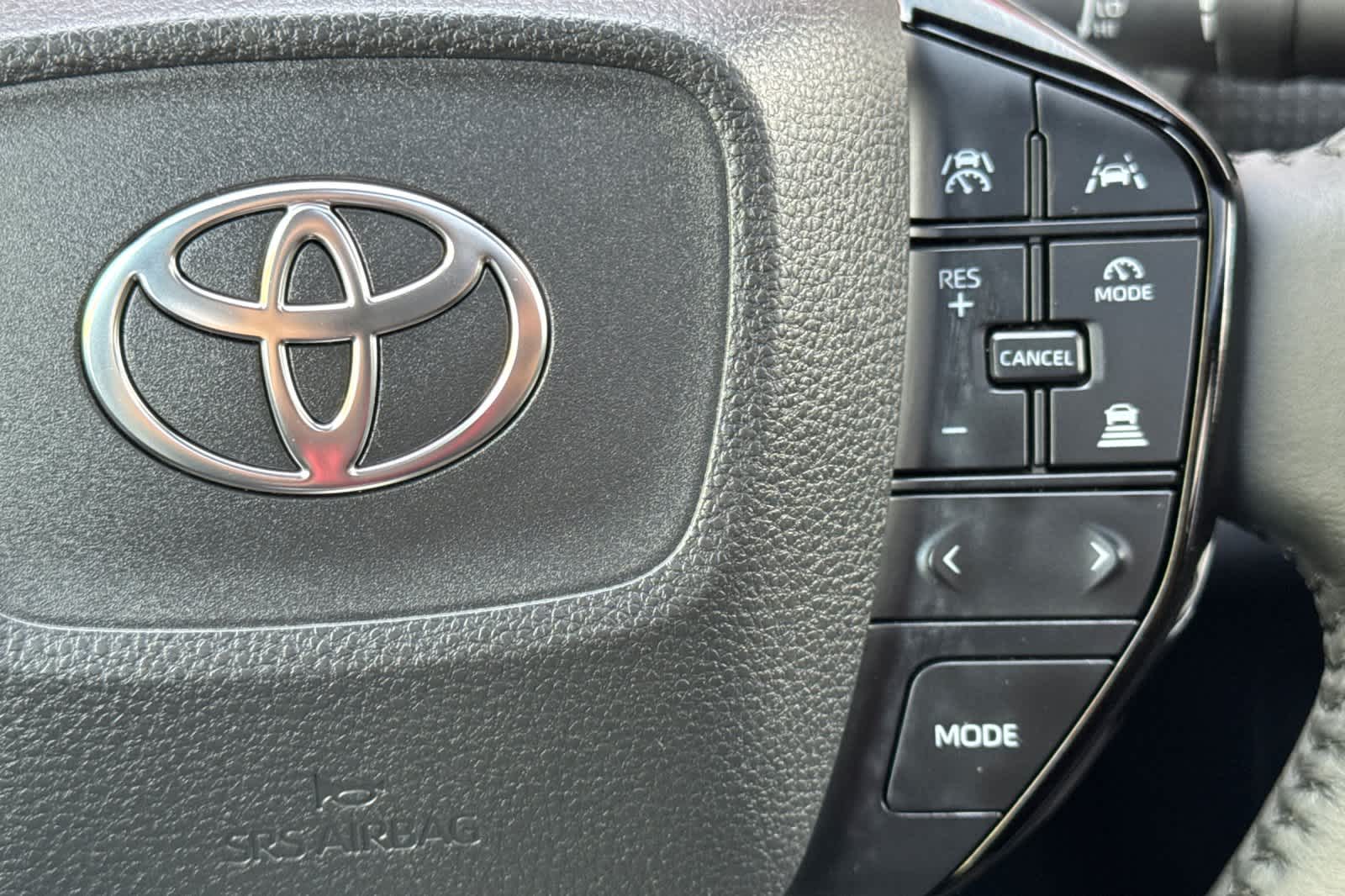 Thumbnail: 2025 Toyota bZ4X - 27