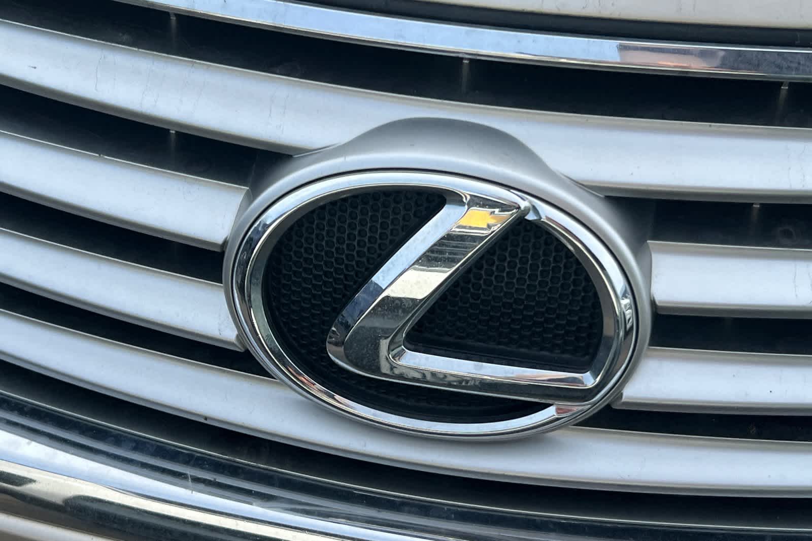 Thumbnail: 2010 Lexus ES - 10