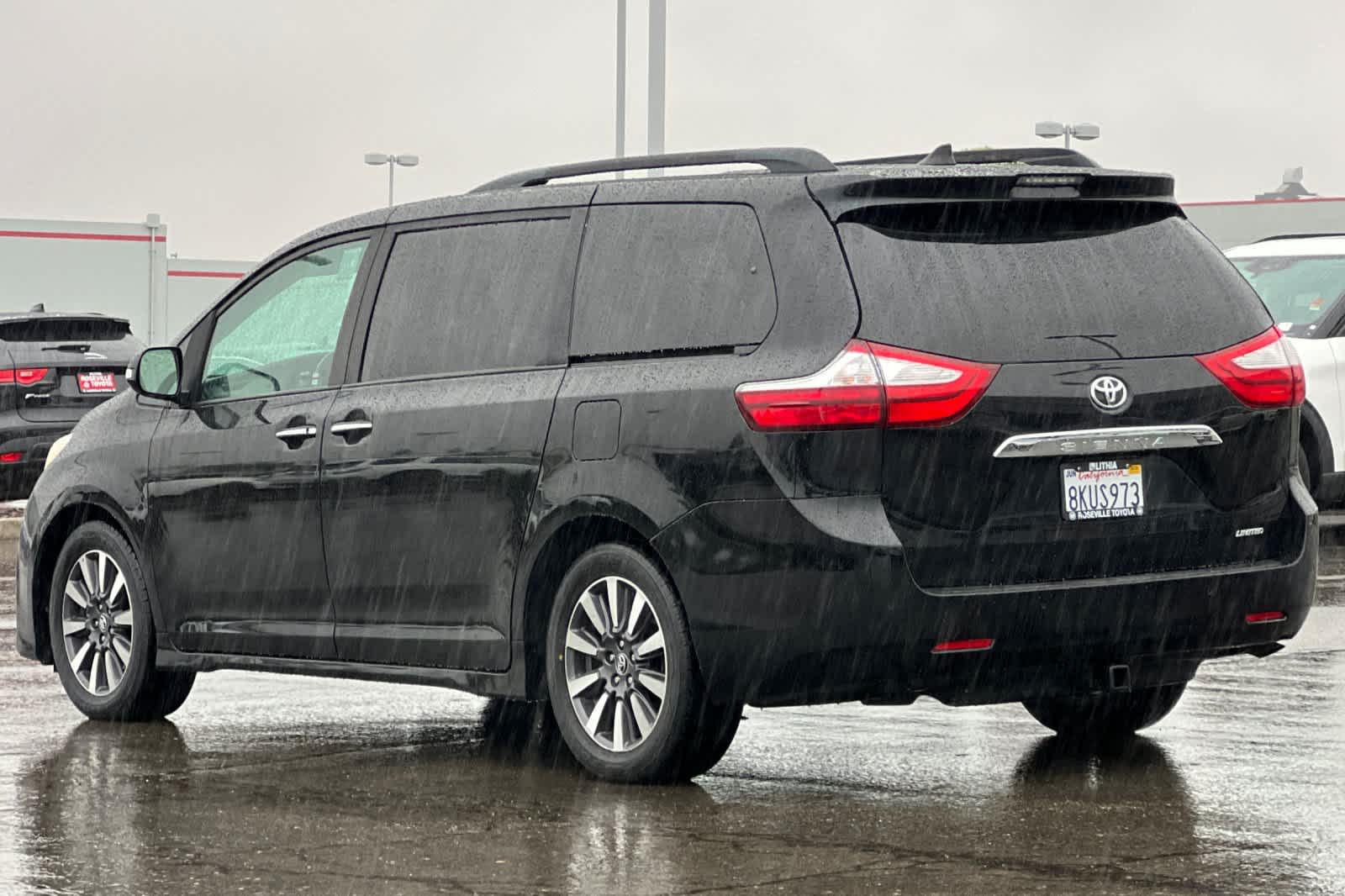 Thumbnail: 2019 Toyota Sienna - 7