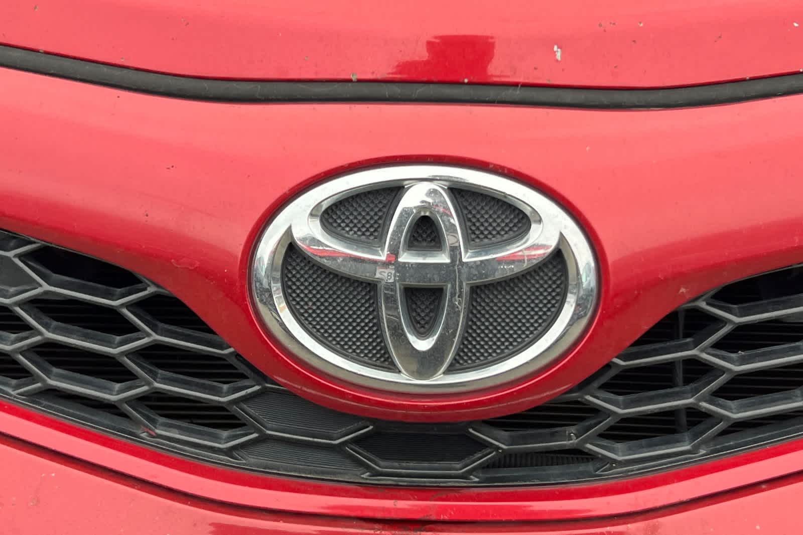 Thumbnail: 2014 Toyota Camry - 9