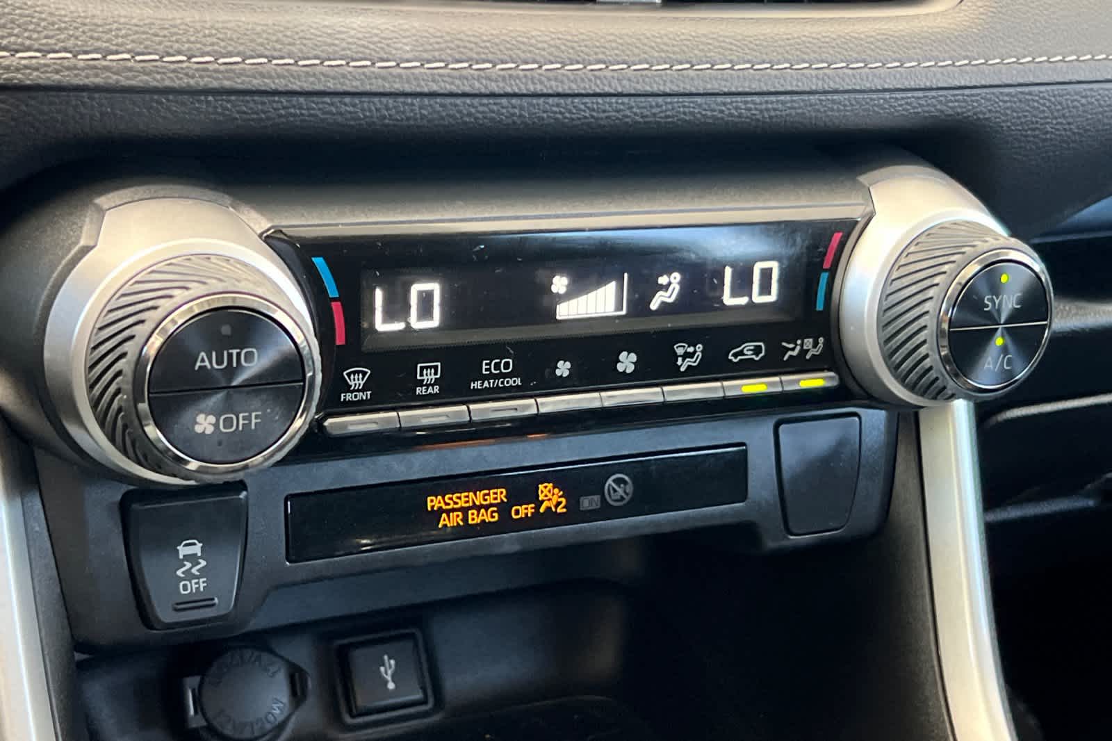 Thumbnail: 2022 Toyota RAV4 - 22