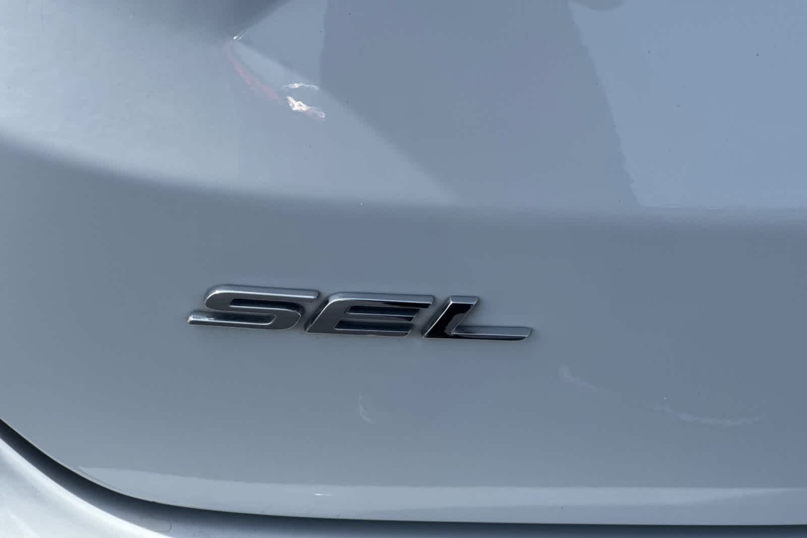 Thumbnail: 2022 Ford Edge - 31