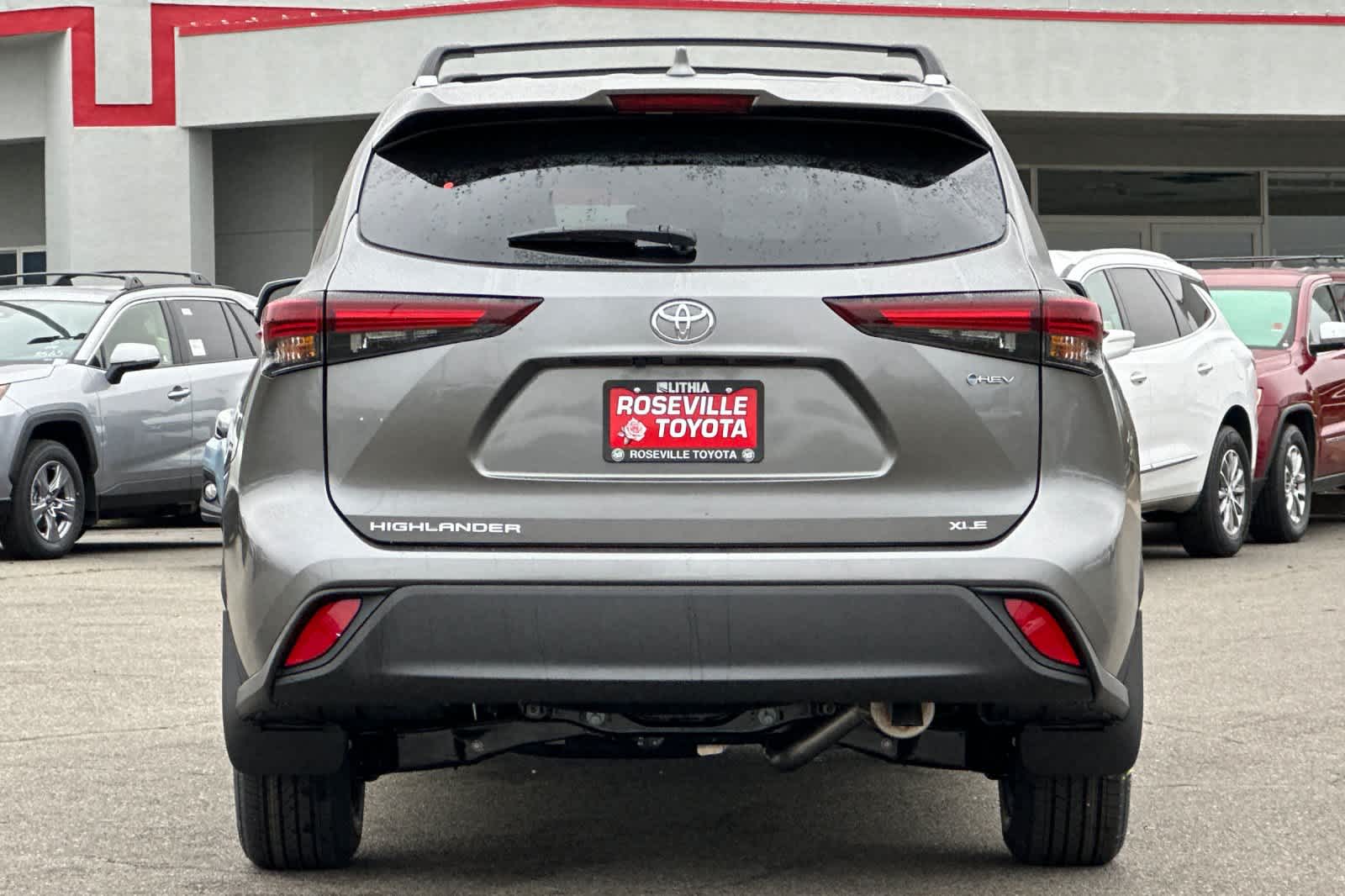 Thumbnail: 2026 Toyota Highlander - 7