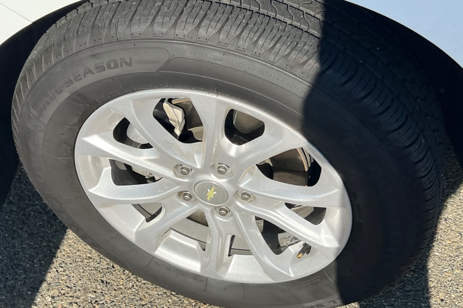 Thumbnail: 2020 Chevrolet Equinox - 21