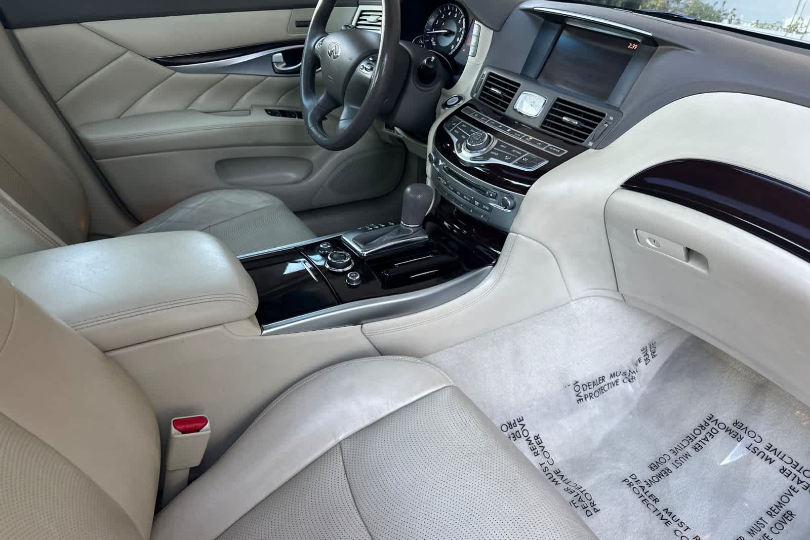 Thumbnail: 2012 INFINITI M37 - 16