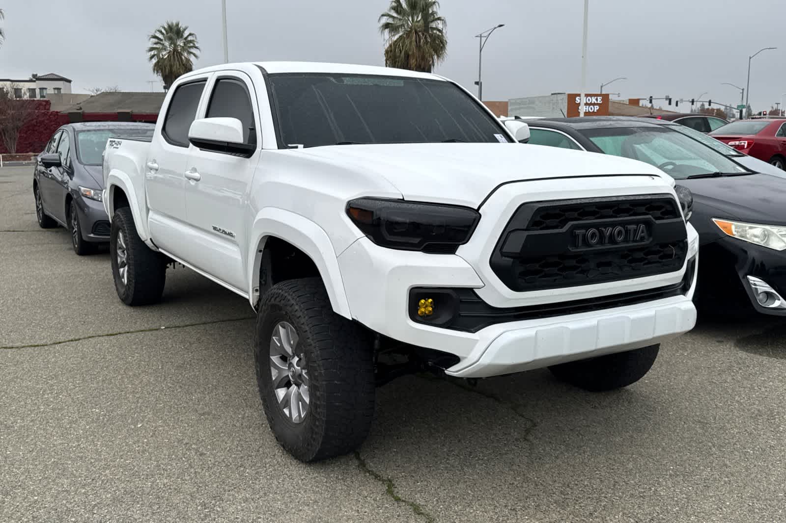 Thumbnail: 2017 Toyota Tacoma - 3