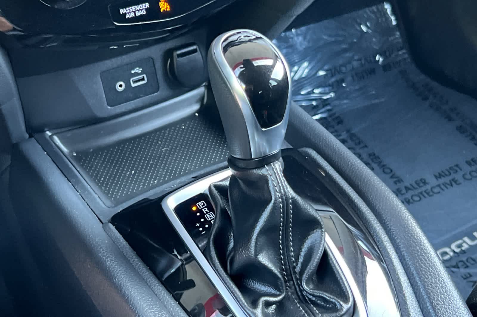 2019 Nissan Rogue SV 23