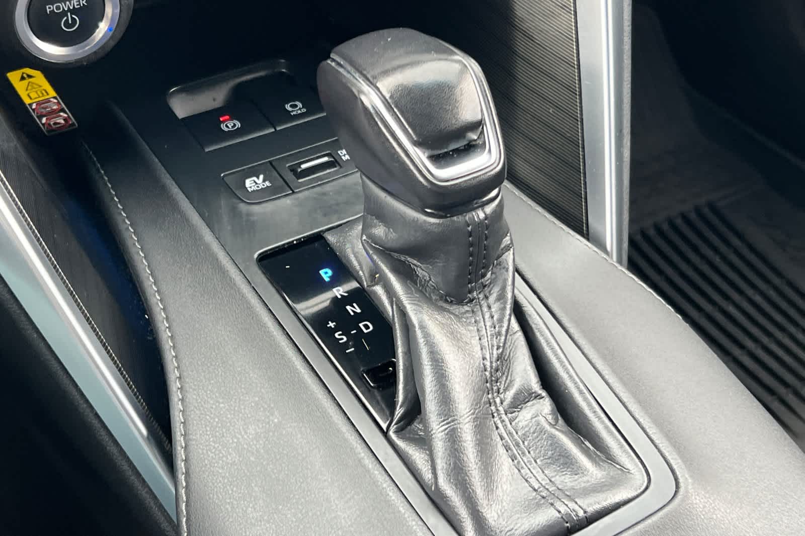 Thumbnail: 2024 Toyota Venza - 24