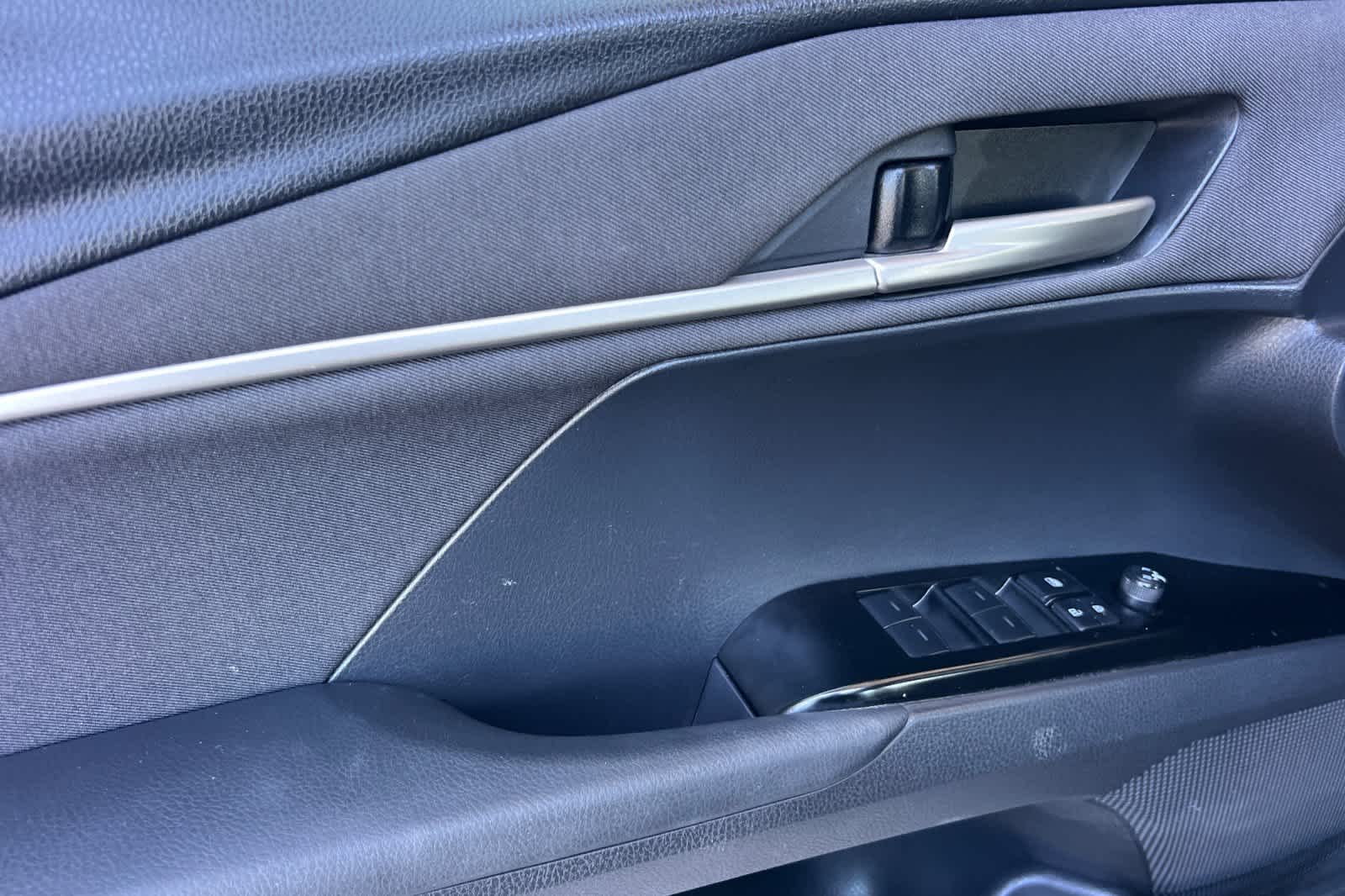 Thumbnail: 2025 Toyota Camry - 12