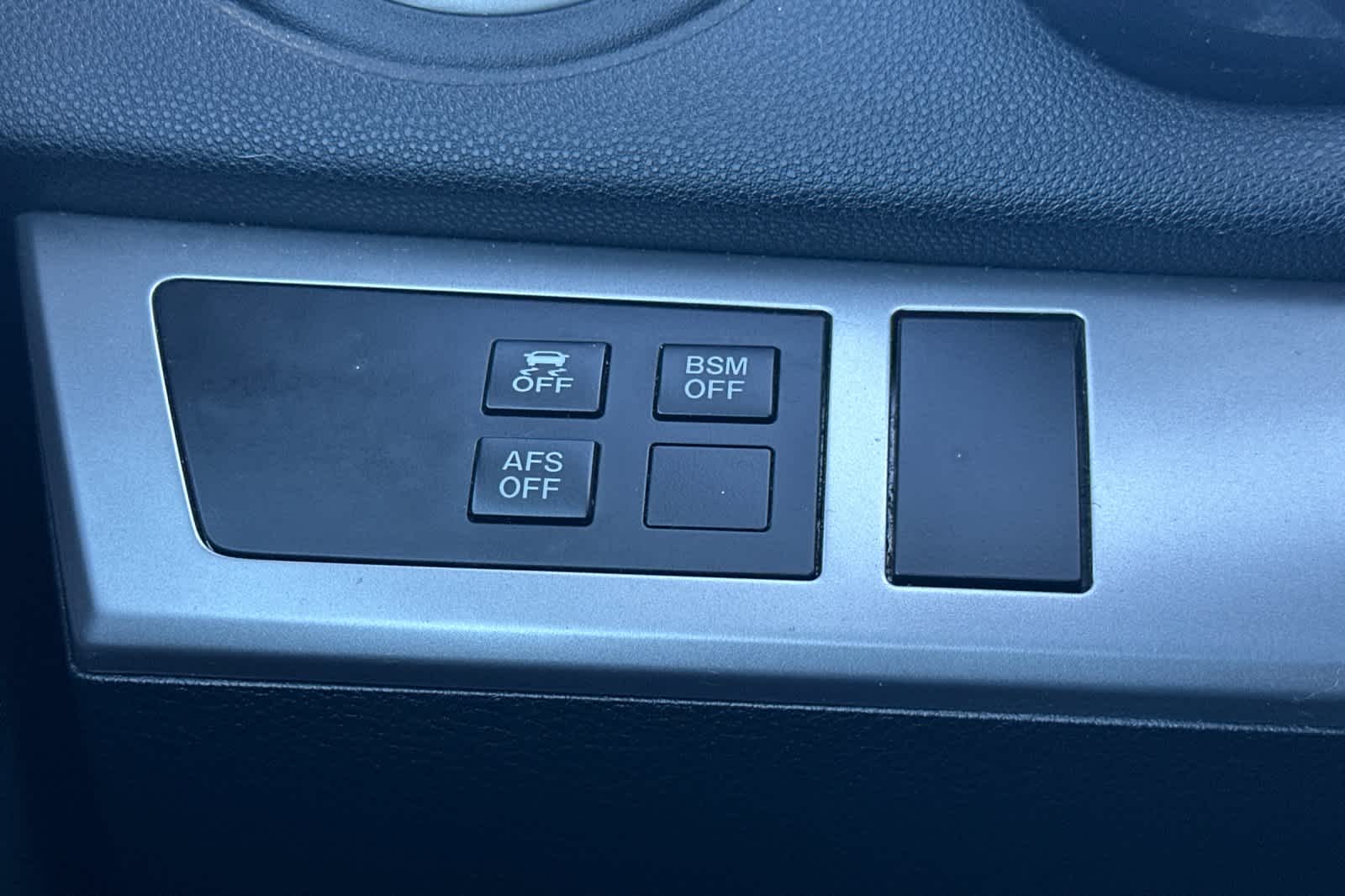 Thumbnail: 2012 Mazda Mazda3 - 27