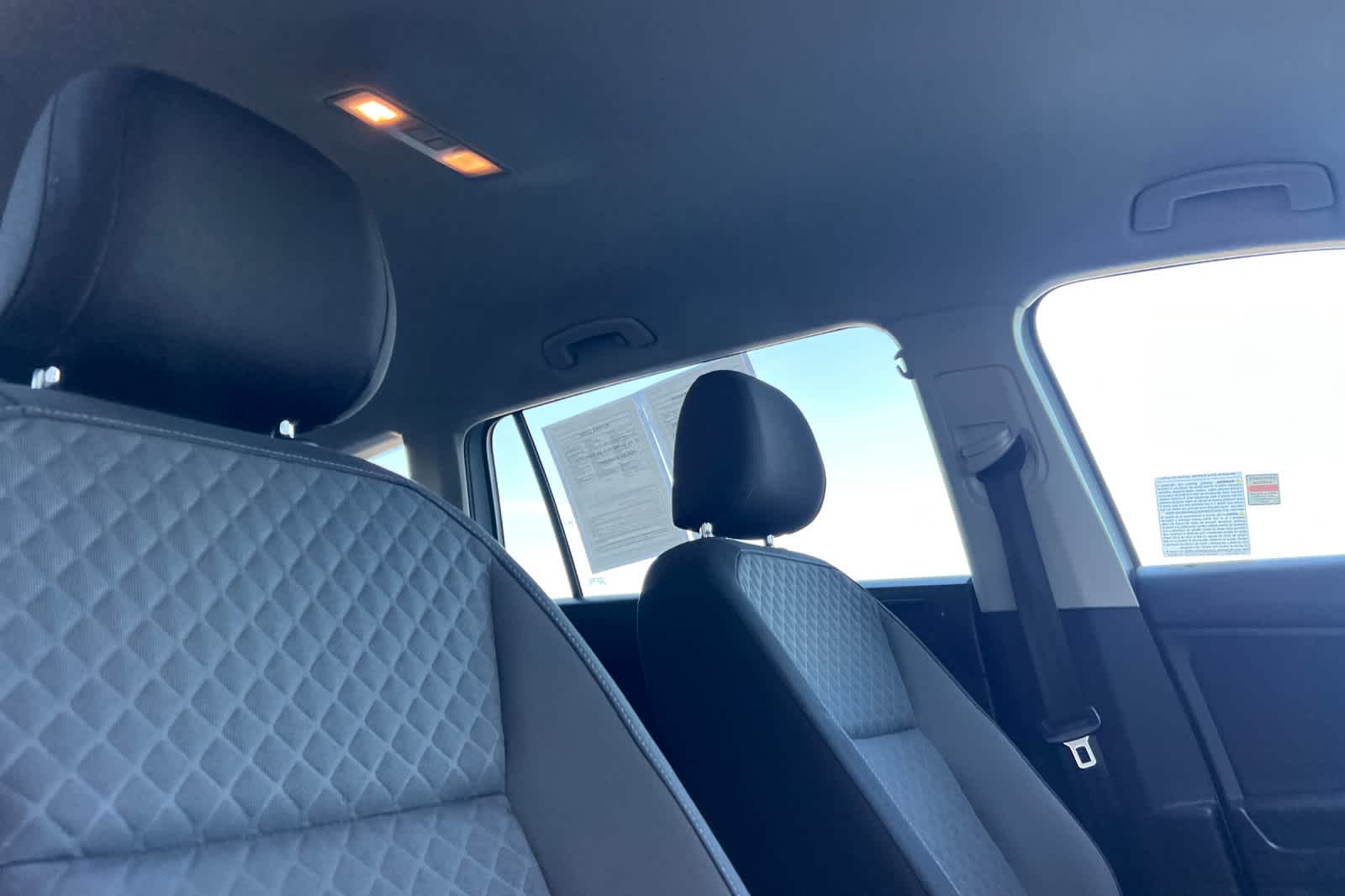 Thumbnail: 2018 Volkswagen Tiguan - 18