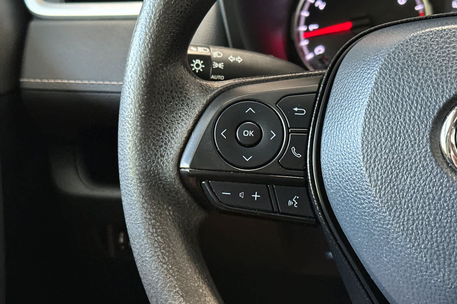 Thumbnail: 2022 Toyota RAV4 - 26