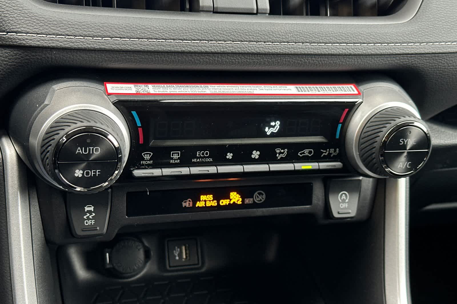 Thumbnail: 2025 Toyota RAV4 - 22