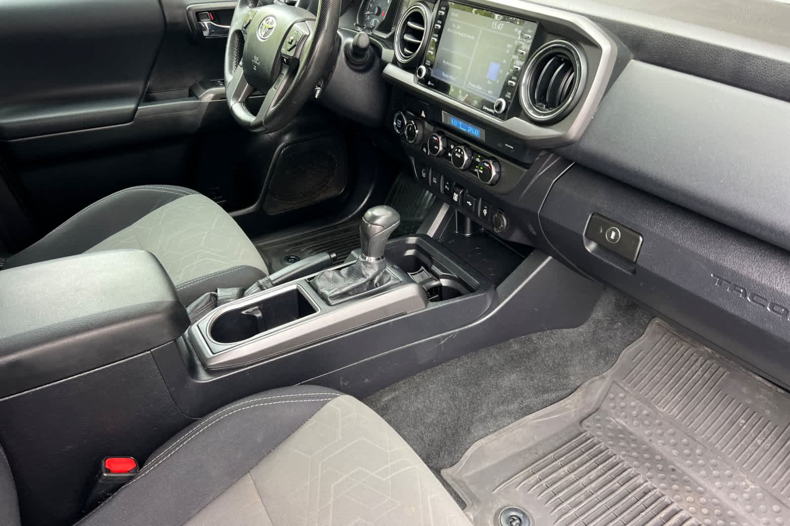 Thumbnail: 2022 Toyota Tacoma - 15