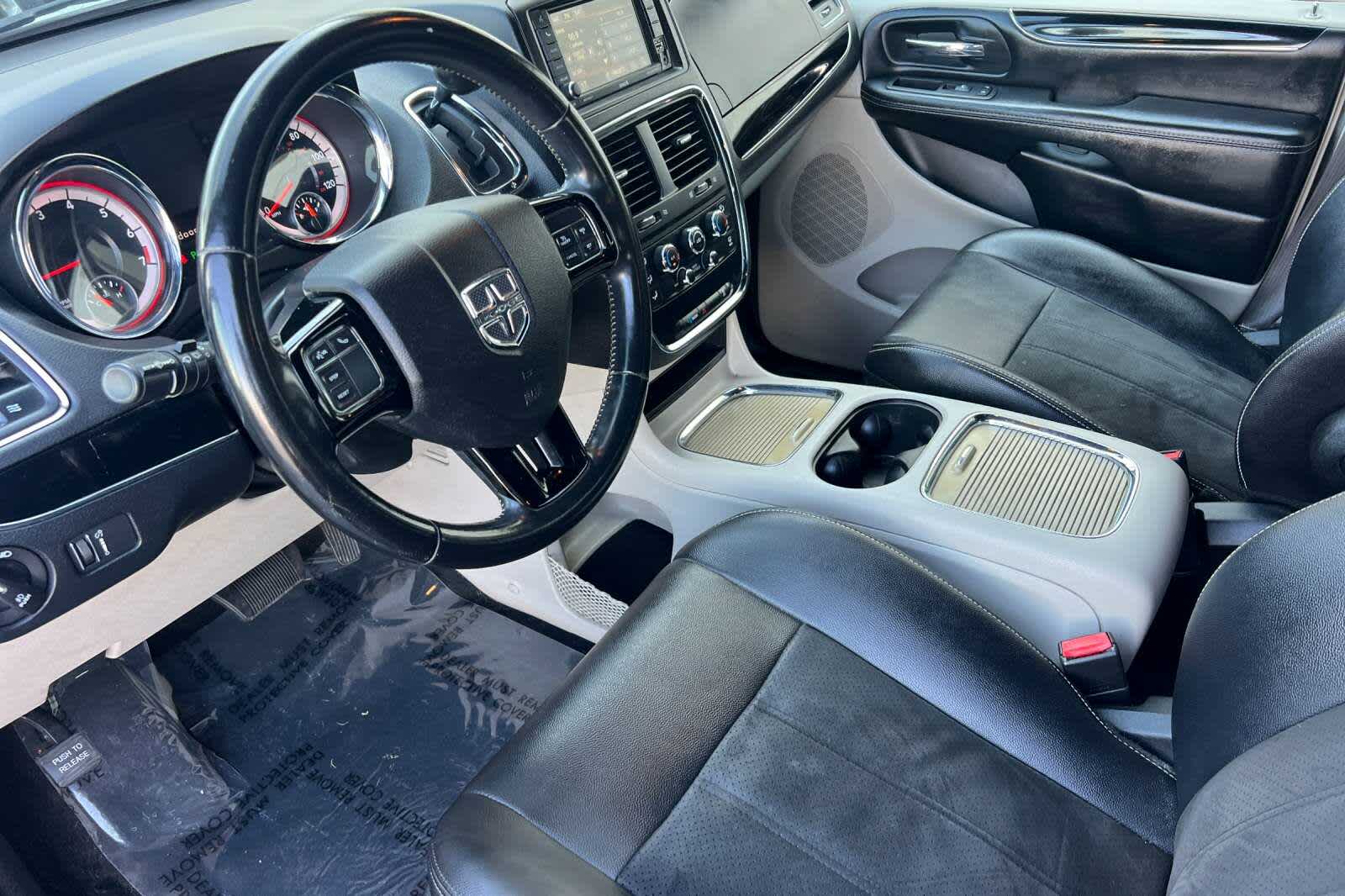 Thumbnail: 2019 Dodge Grand Caravan - 11