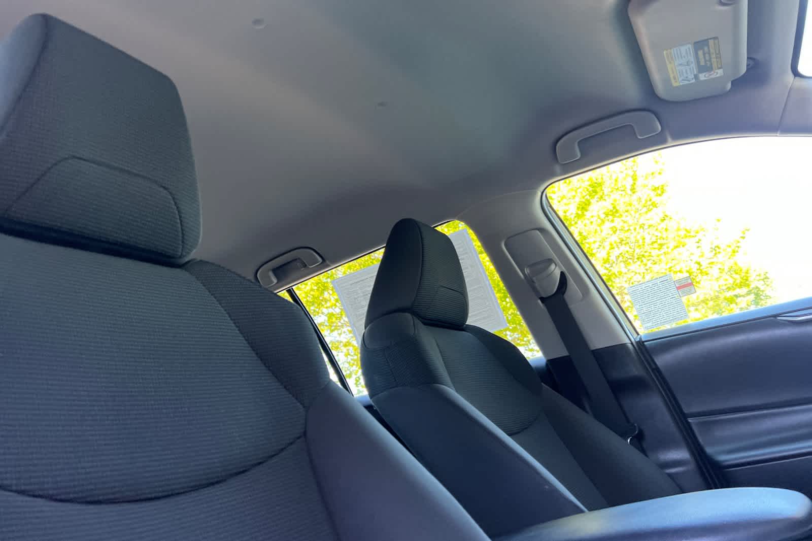 Thumbnail: 2021 Toyota RAV4 - 18