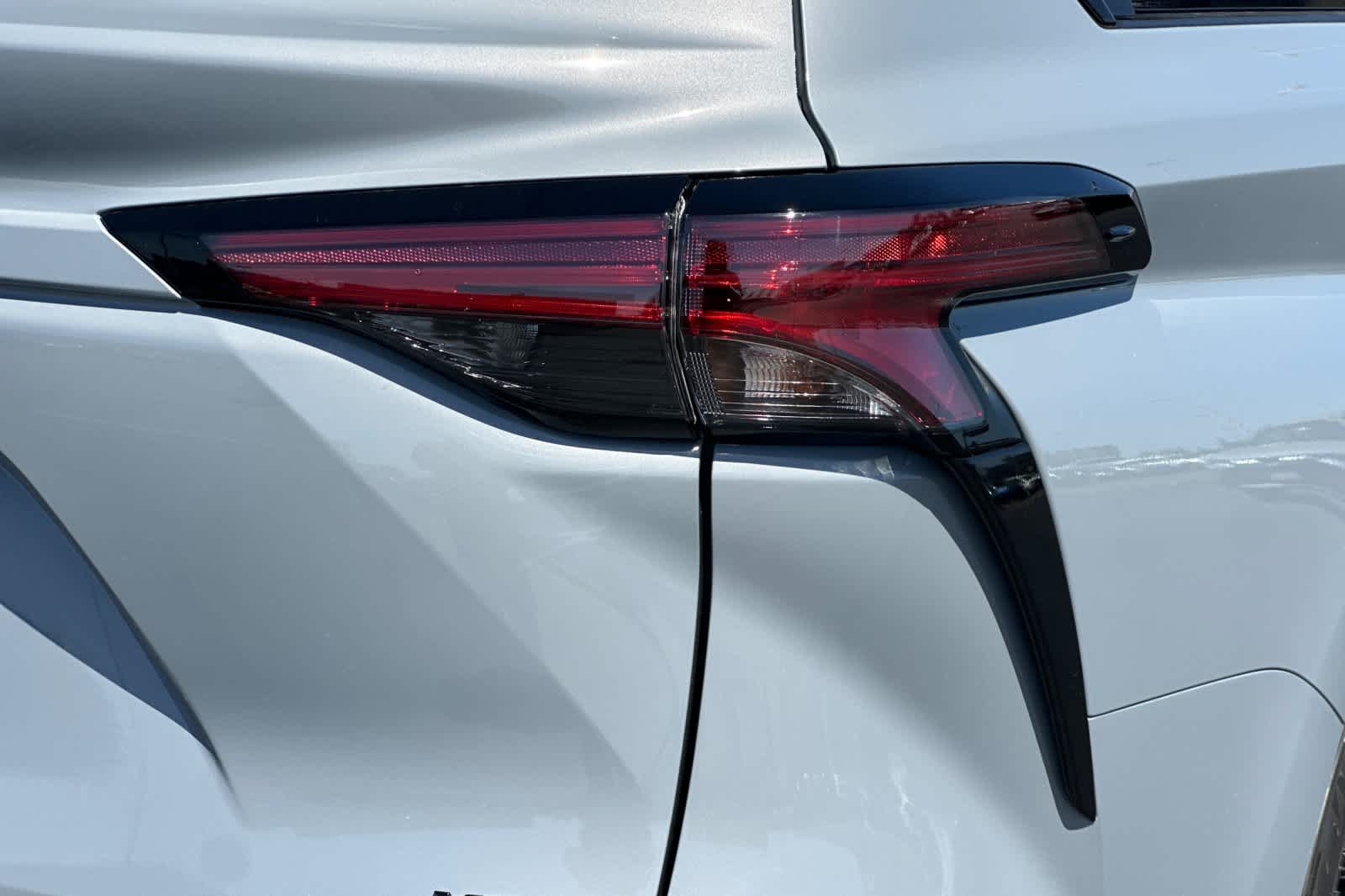 Thumbnail: 2025 Toyota Sienna - 11
