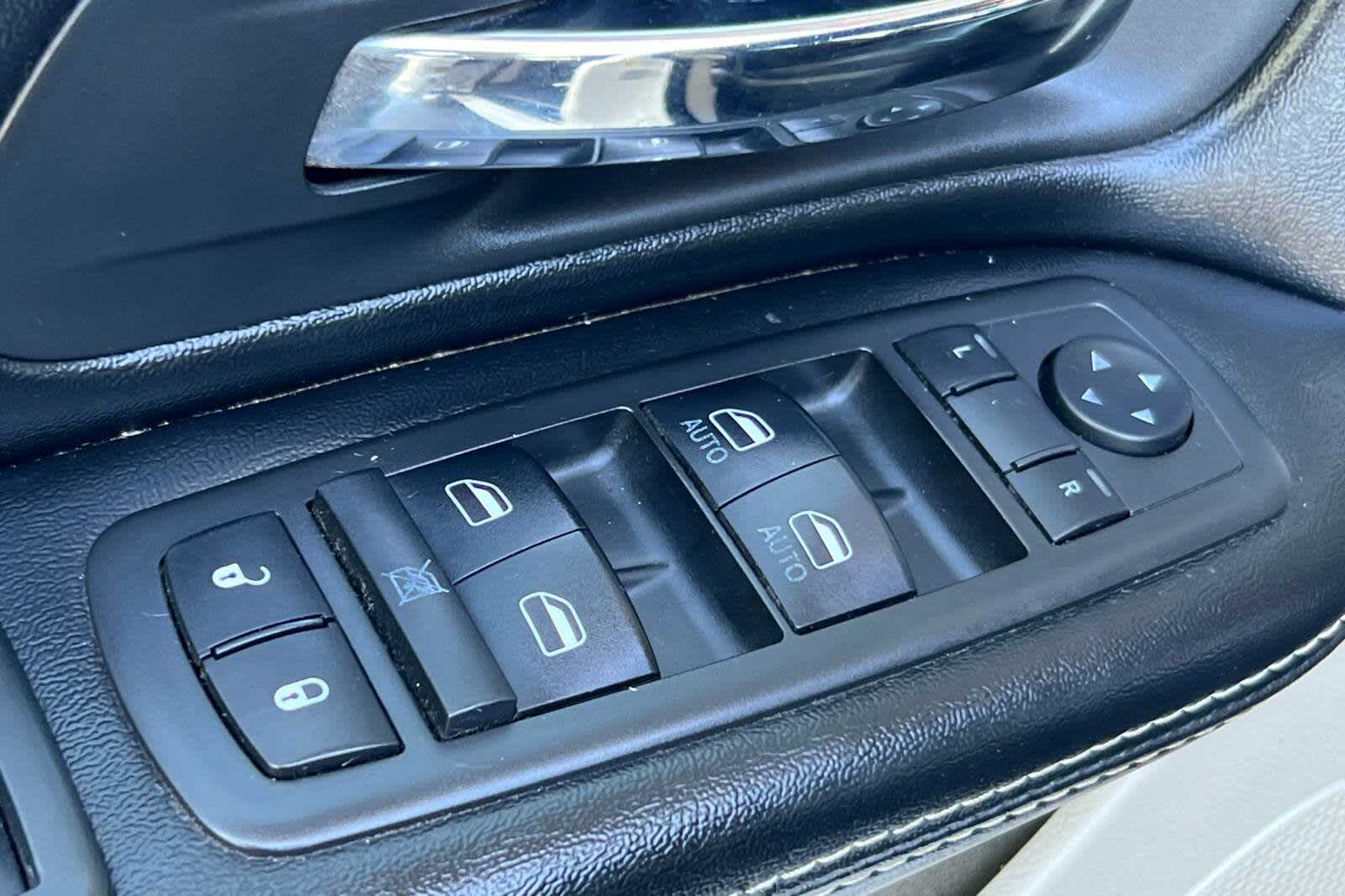 Thumbnail: 2019 Dodge Grand Caravan - 13