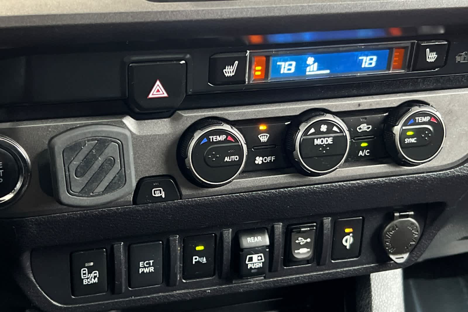 Thumbnail: 2019 Toyota Tacoma - 22