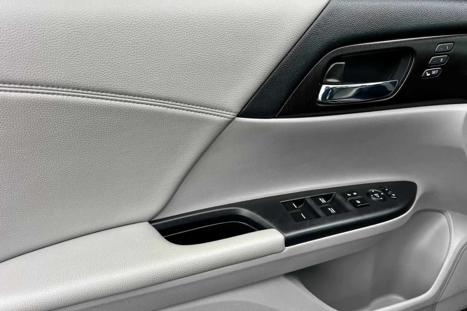 Thumbnail: 2015 Honda Accord - 12