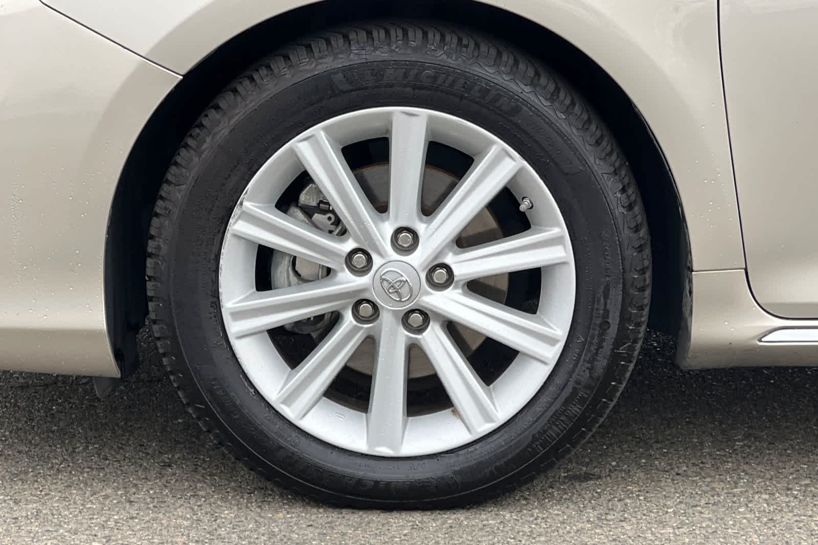 Thumbnail: 2013 Toyota Camry - 28