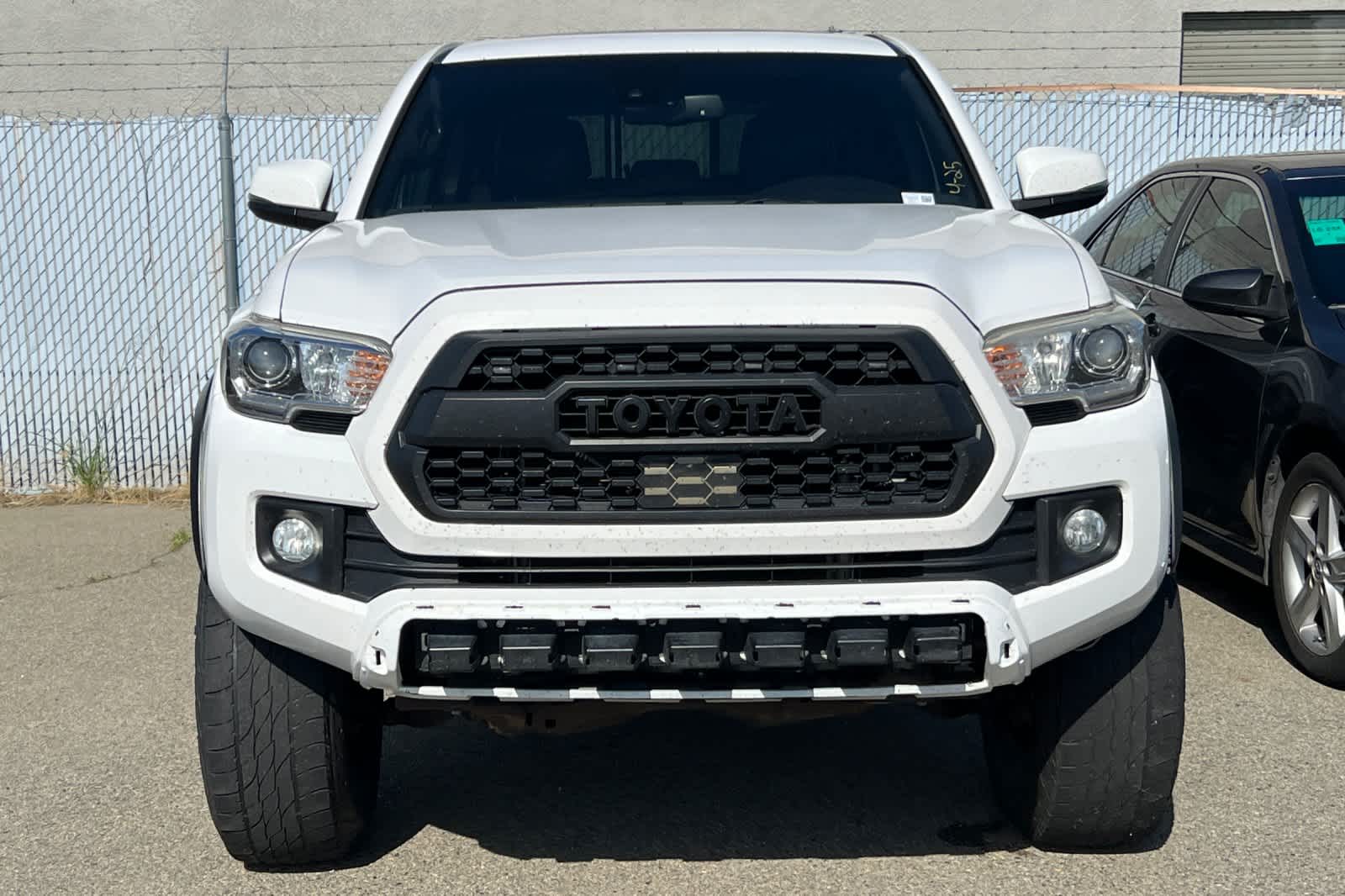 Thumbnail: 2019 Toyota Tacoma - 2