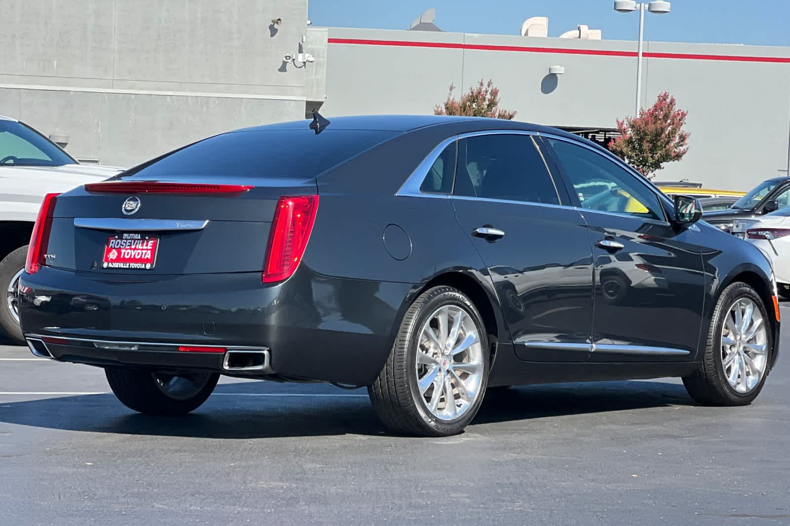 Thumbnail: 2013 Cadillac XTS - 2