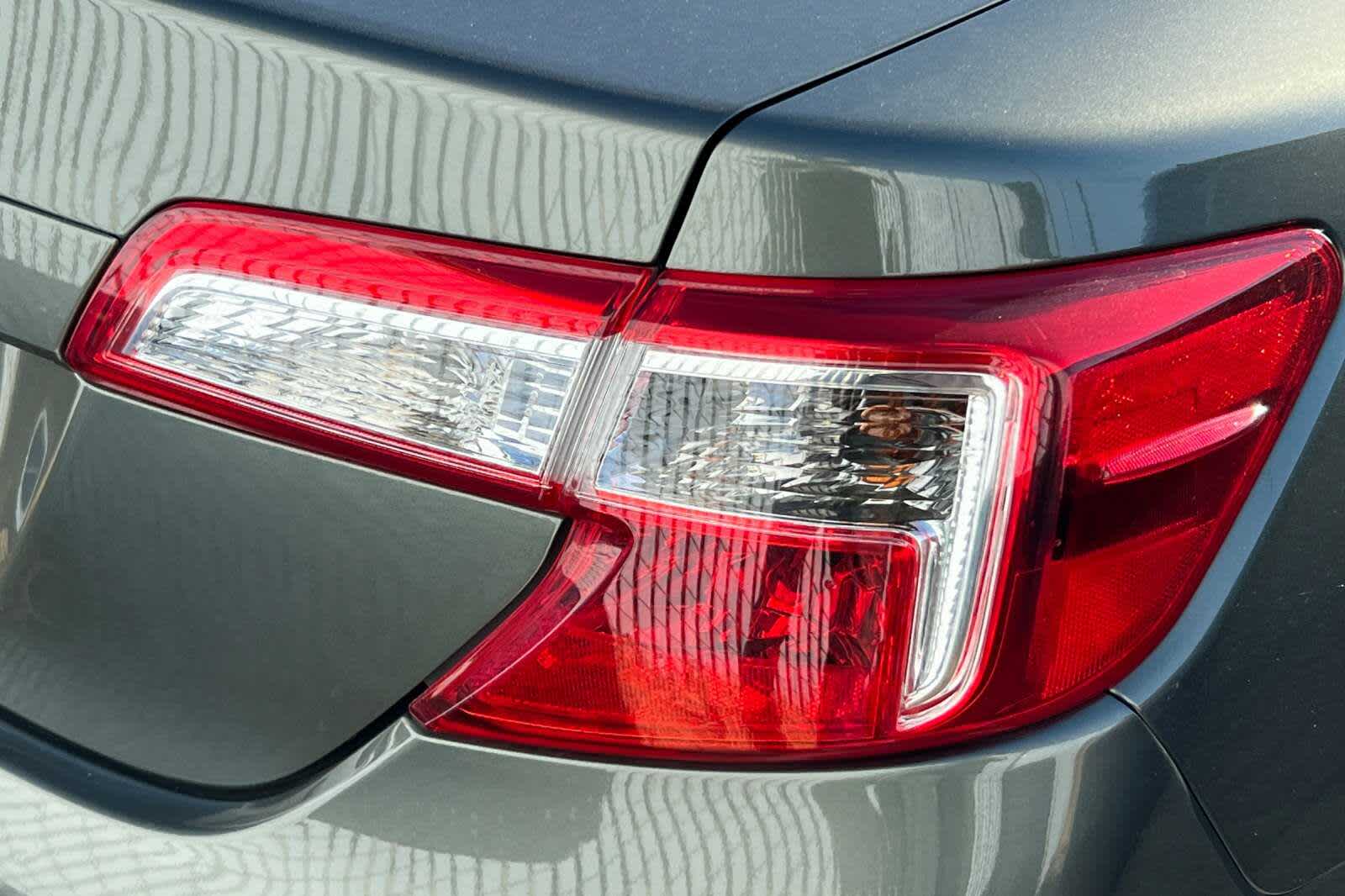 Thumbnail: 2012 Toyota Camry - 16
