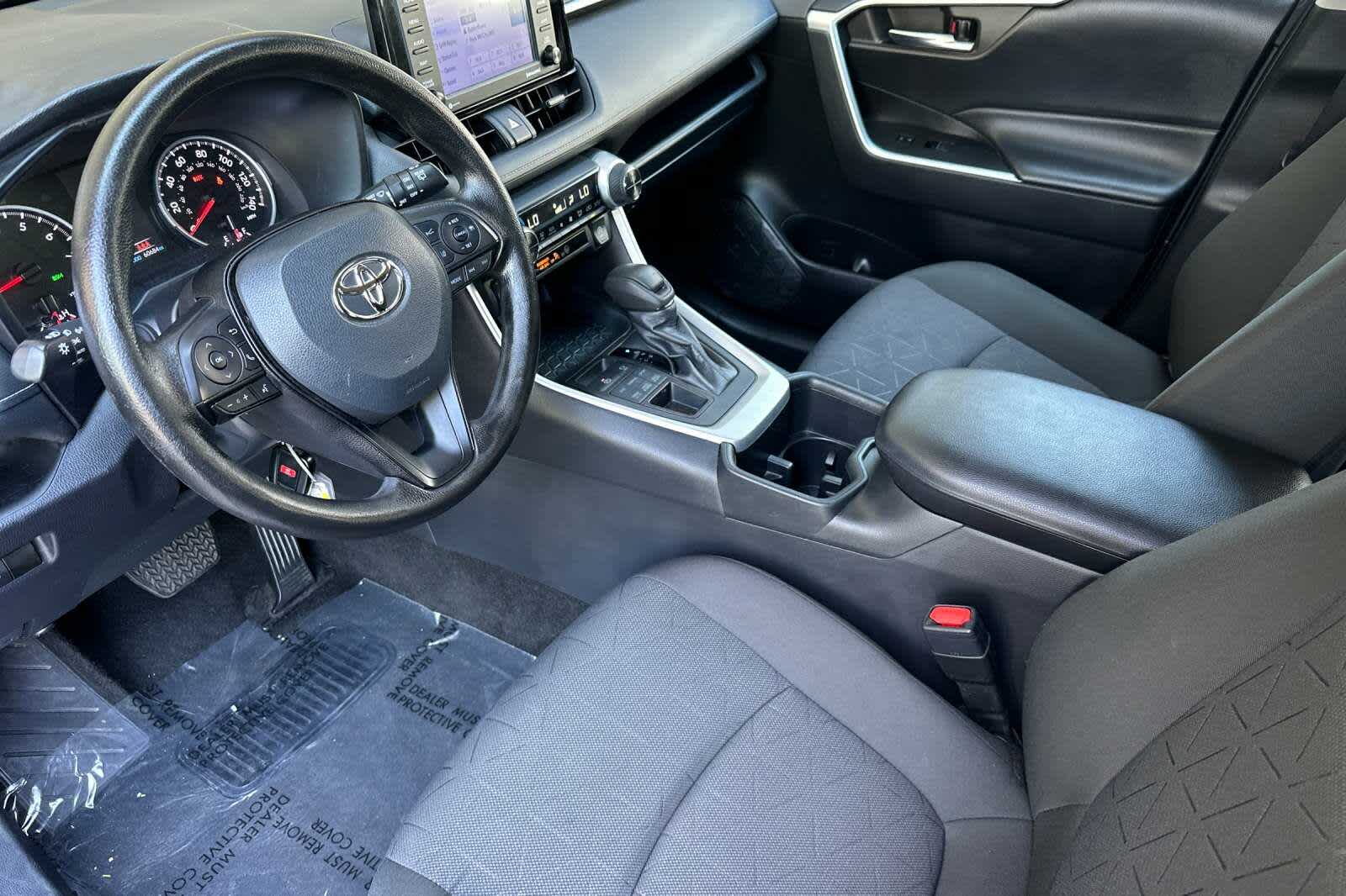 Thumbnail: 2022 Toyota RAV4 - 11