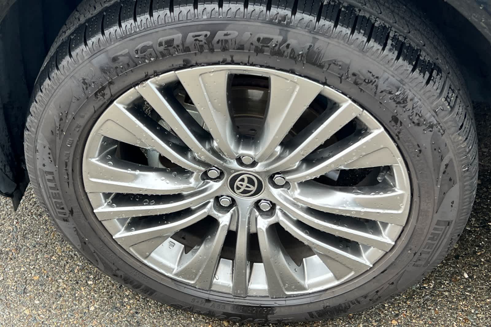 Thumbnail: 2021 Toyota Venza - 22