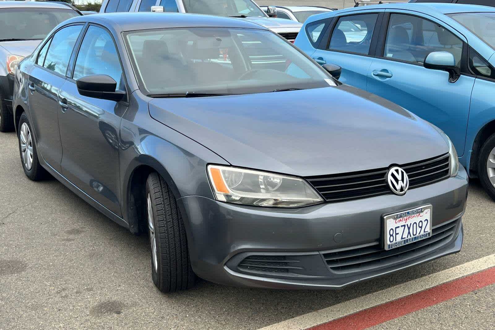 Thumbnail: 2014 Volkswagen Jetta - 3