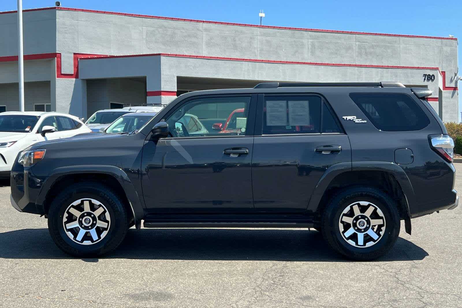Thumbnail: 2024 Toyota 4Runner - 9