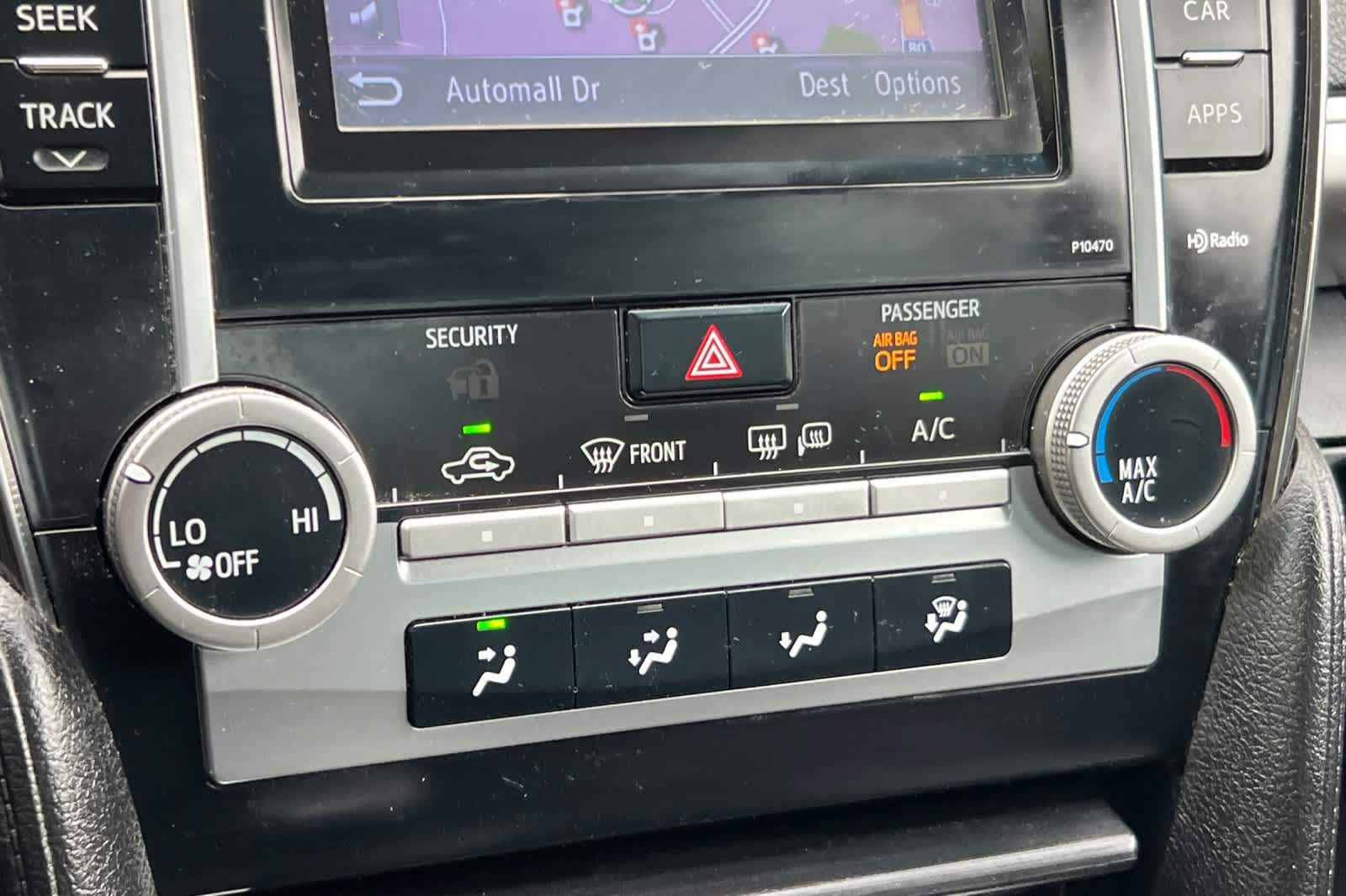 Thumbnail: 2013 Toyota Camry - 21