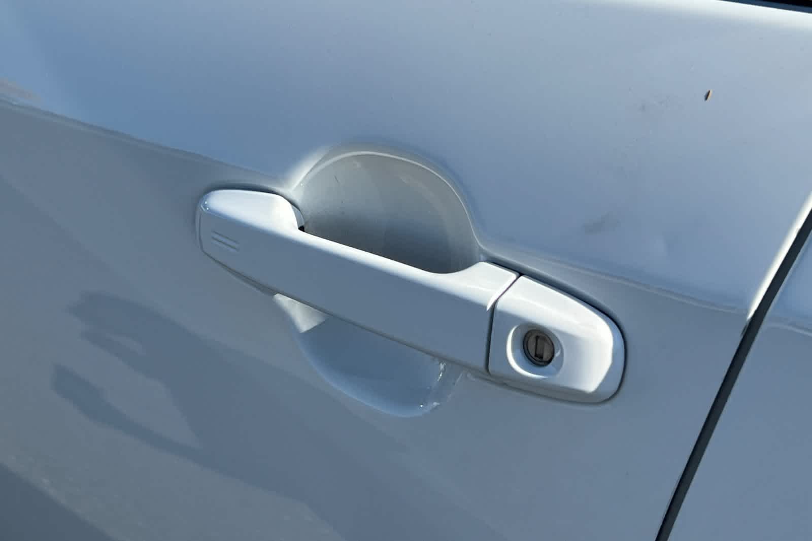 Thumbnail: 2013 Toyota Camry - 19