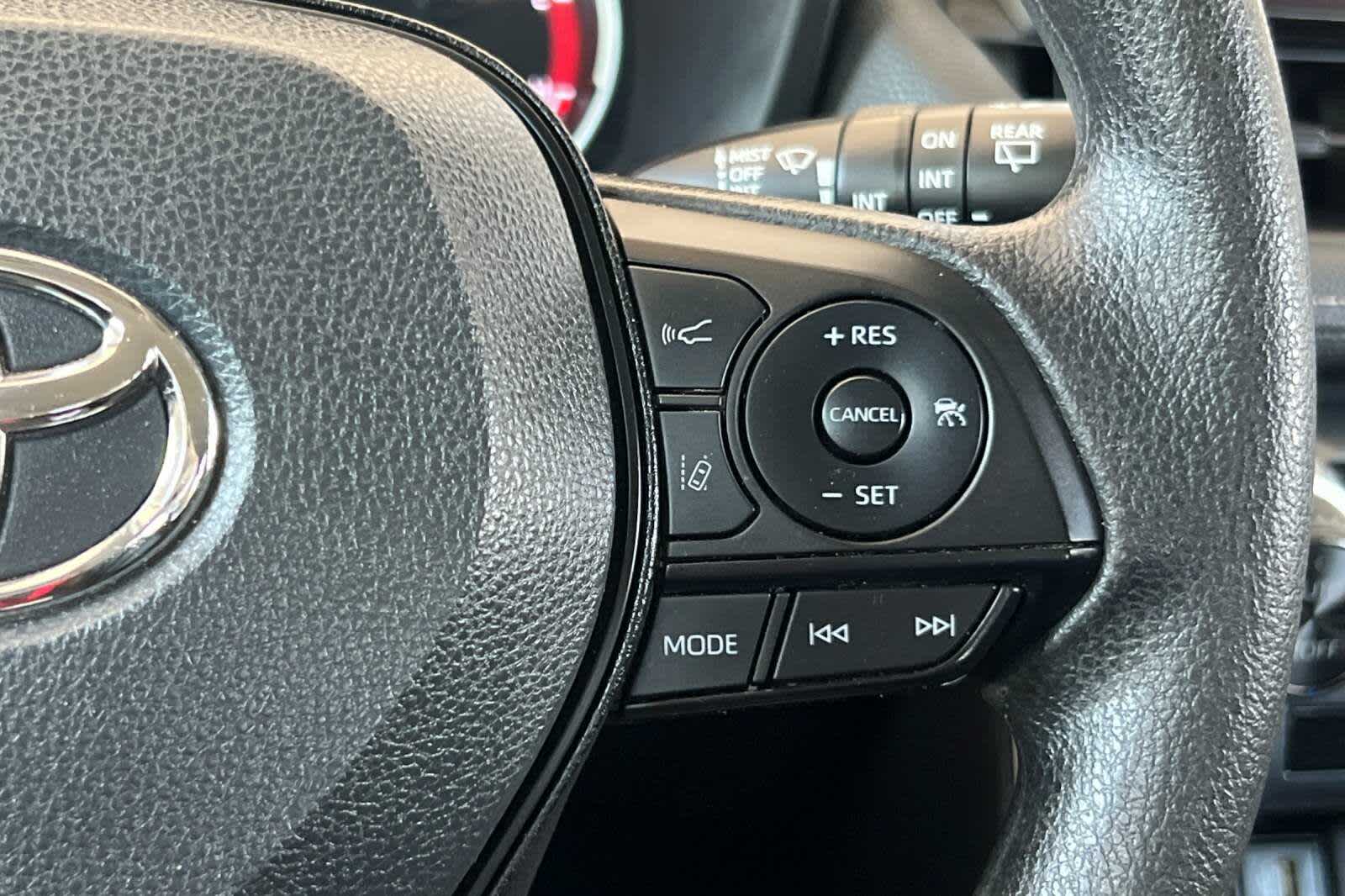 Thumbnail: 2023 Toyota RAV4 - 27