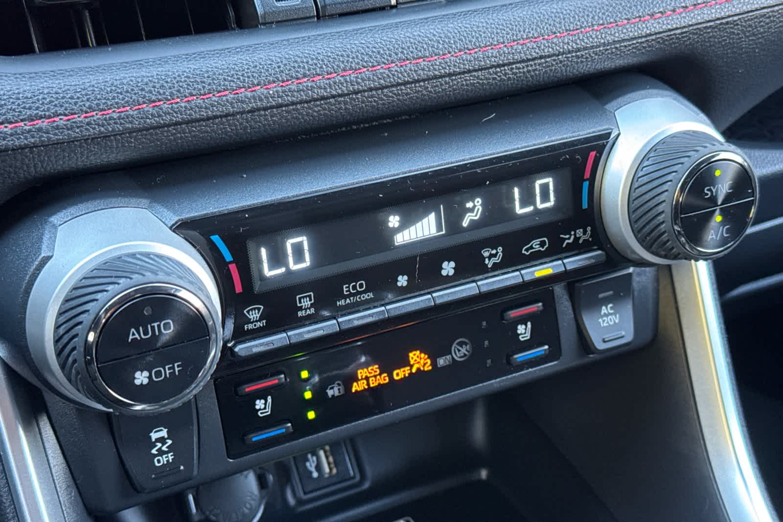 Thumbnail: 2024 Toyota RAV4 - 22