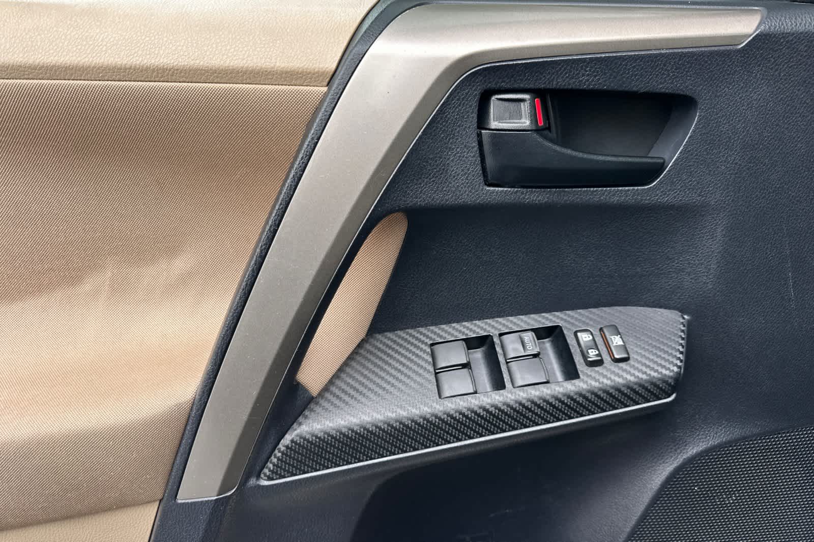 Thumbnail: 2013 Toyota RAV4 - 12