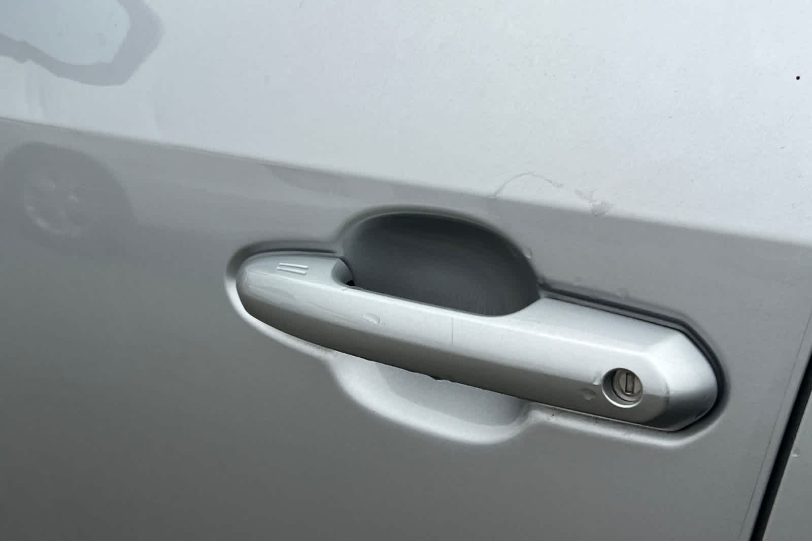 Thumbnail: 2019 Toyota RAV4 - 19