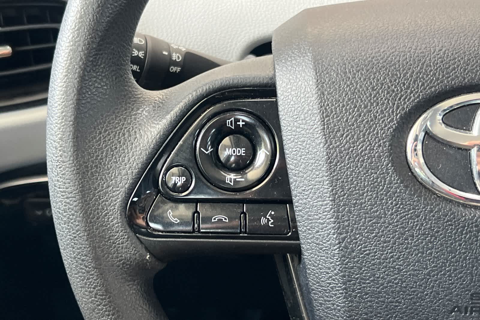 Thumbnail: 2021 Toyota Prius - 25