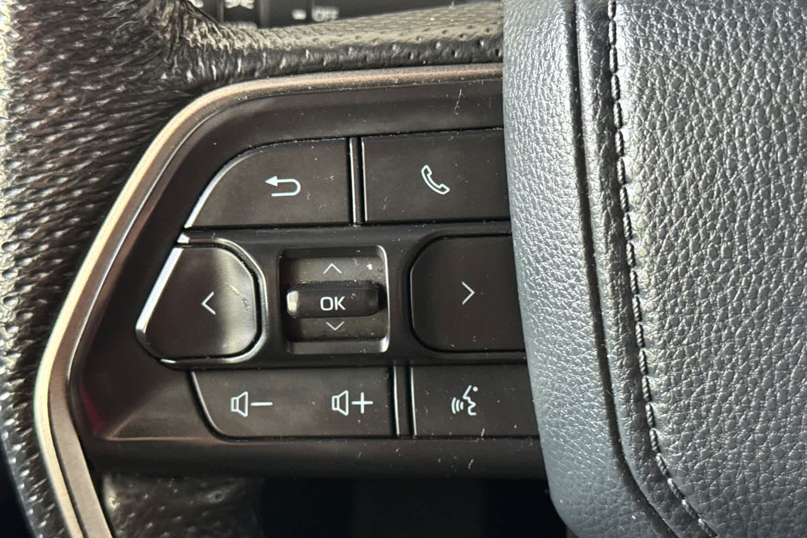 Thumbnail: 2024 Toyota Tacoma - 25