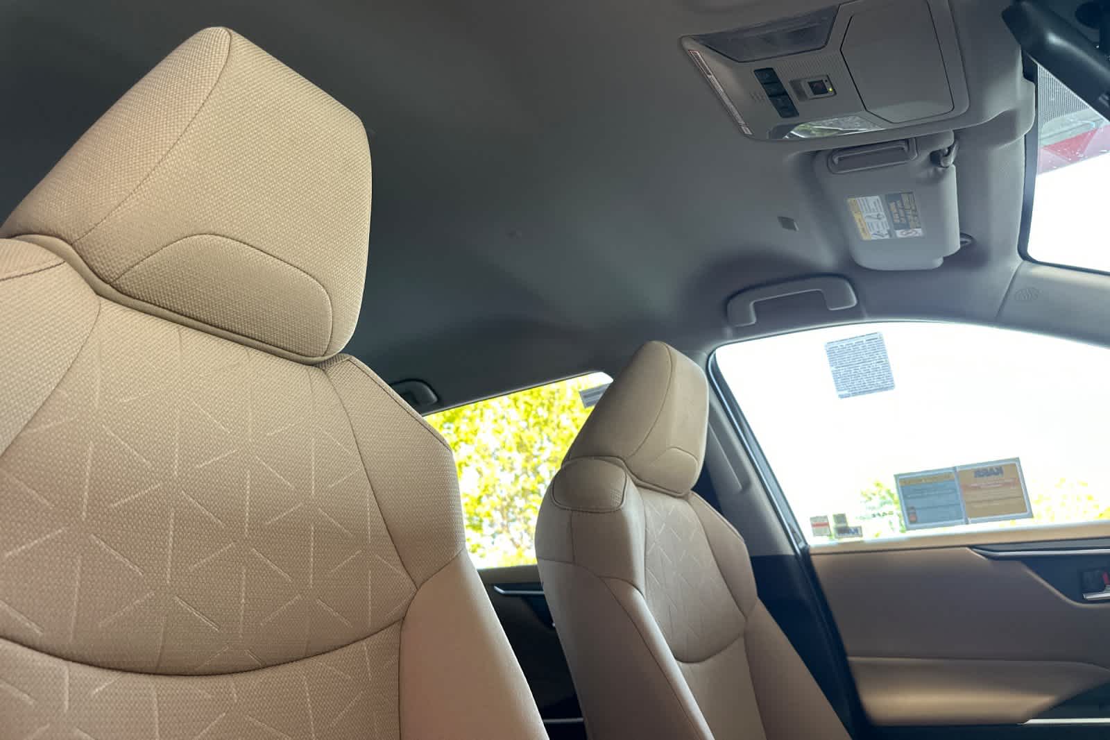 Thumbnail: 2025 Toyota RAV4 - 17