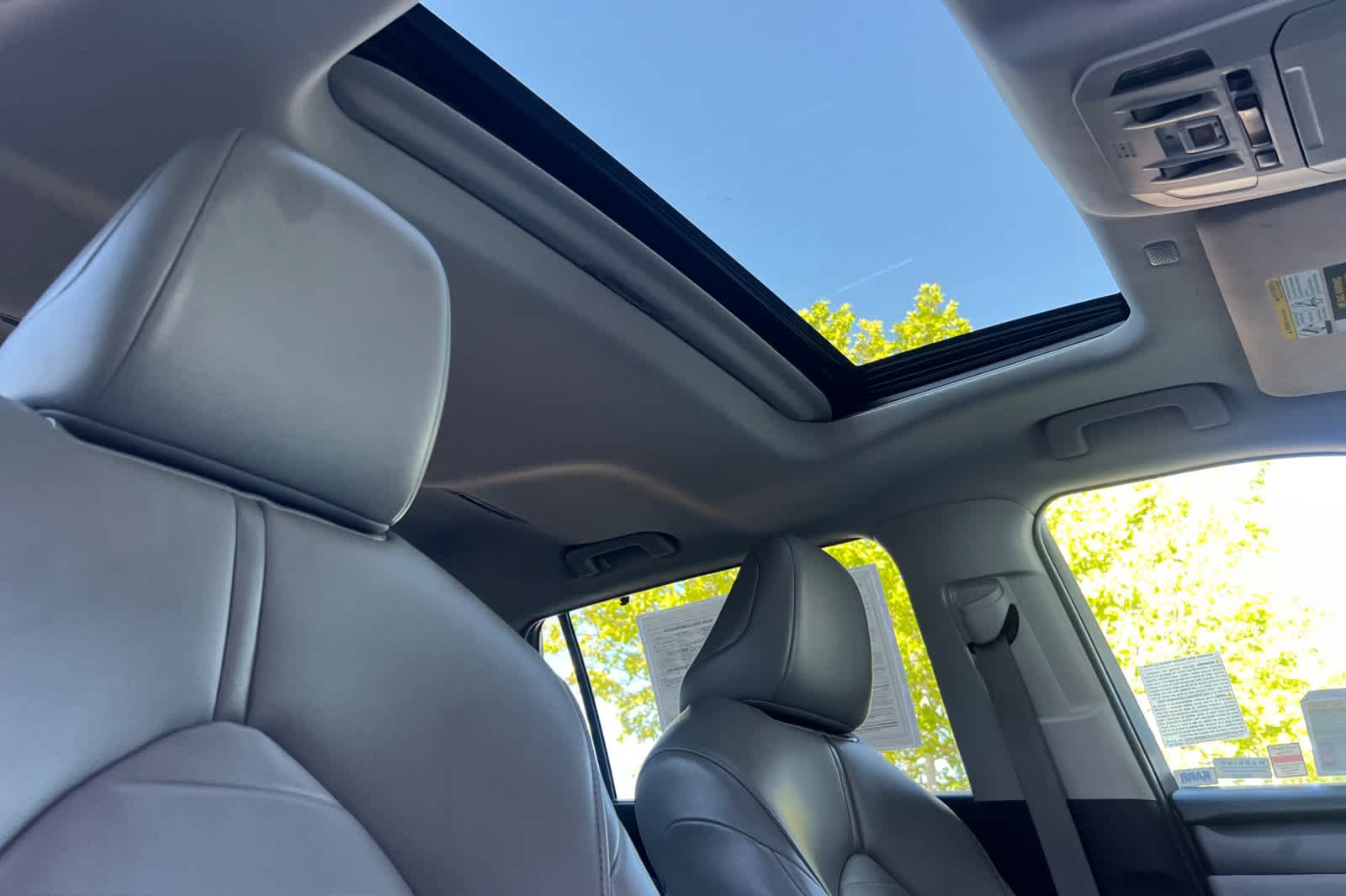 Thumbnail: 2021 Toyota Highlander - 18
